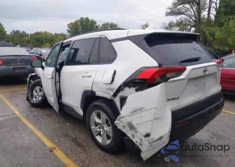 2021 Toyota Rav4 Xle z USA, uszkodzony, nr VIN 2T3P1RFV5MW157706
